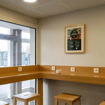 Saint-nazaire 2* טריניאק